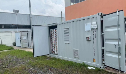 Commercial Lithium storage stytem with outdoor container solution